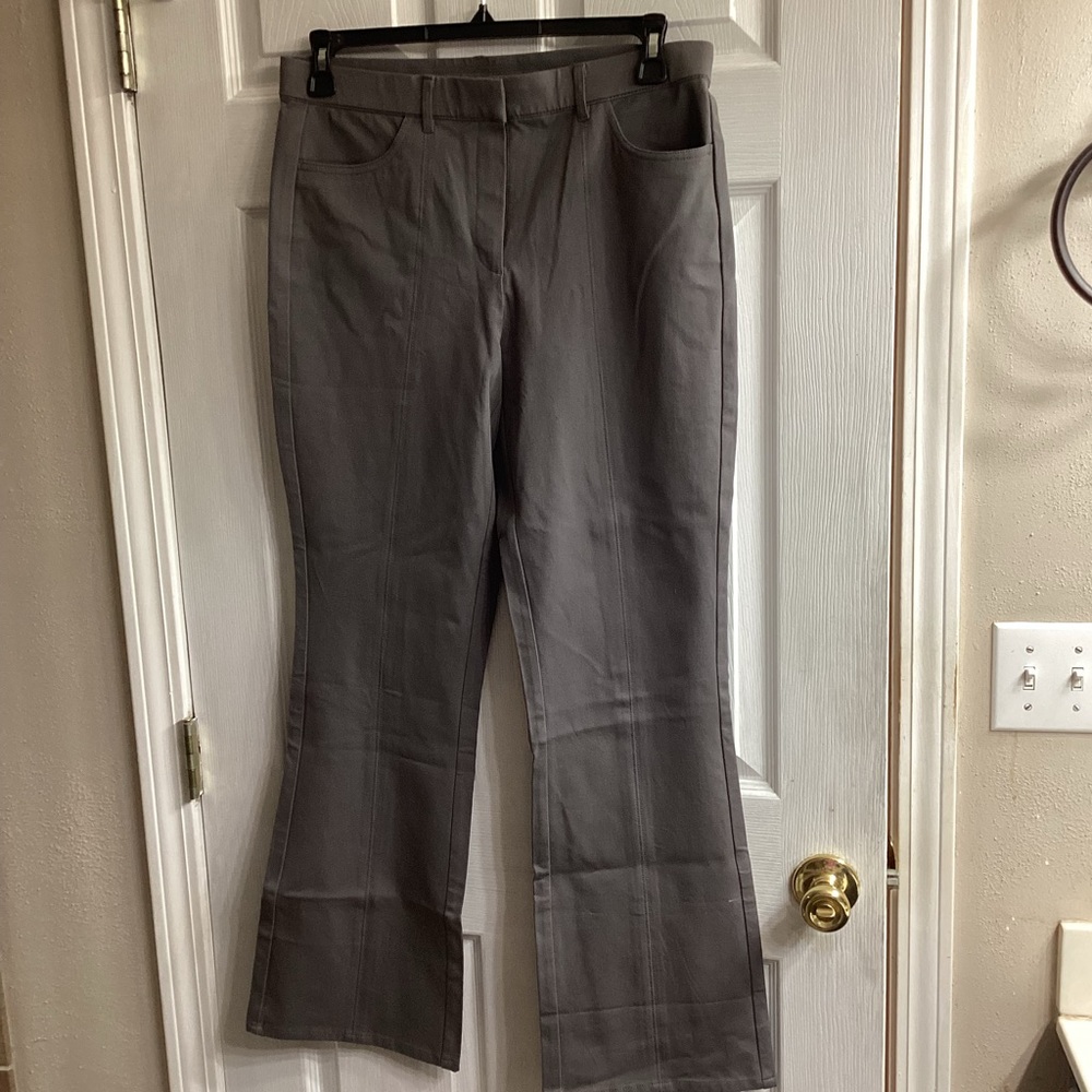 Isaac Mizrahi Live! Dress Women  24/7 StretchGray Bootcut Pockets Size 12 NWT